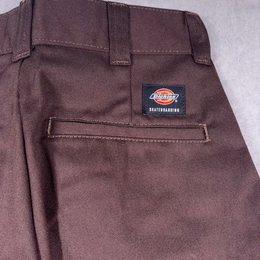 Dickies Skateboarding Pants Mens fits‎ 28X29 Brown regular fit Wrinkle Resistant